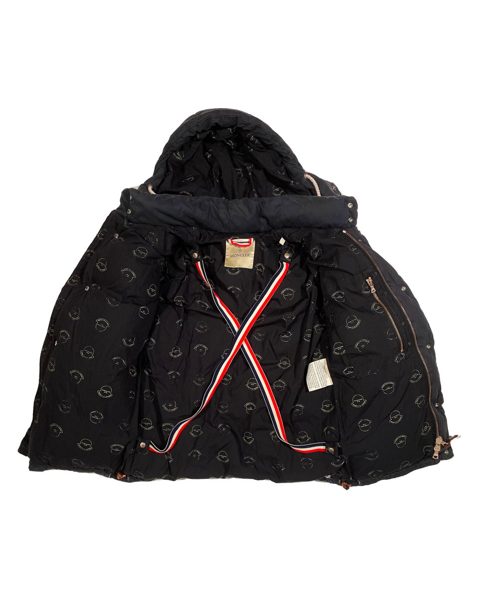 Moncler3_1200x1200.png?v=